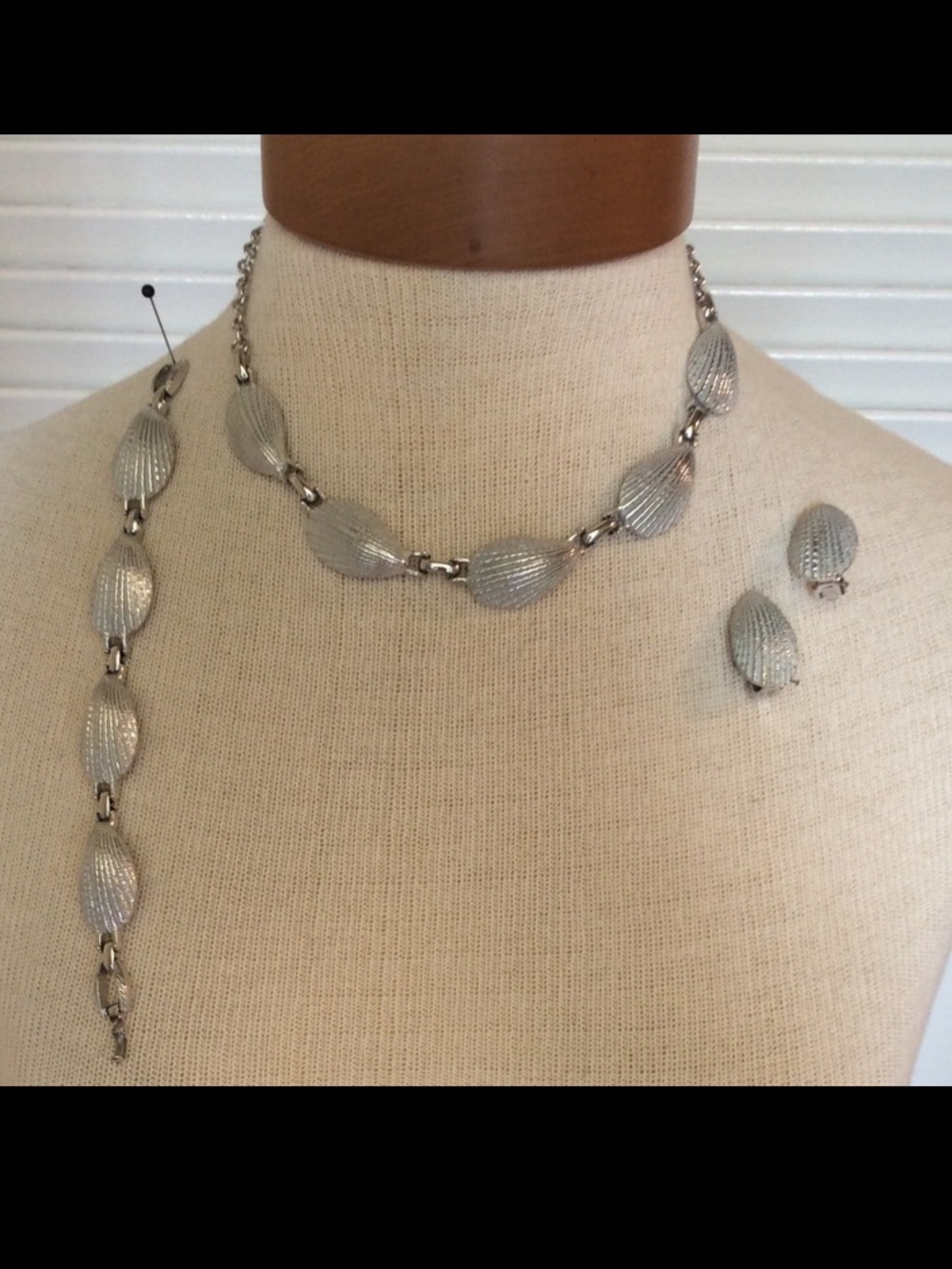 VTG 3 Pc seashell necklace, bracelet & earrings silver